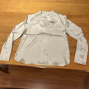 BRAND NEW! Banana republic silk shirt, size small